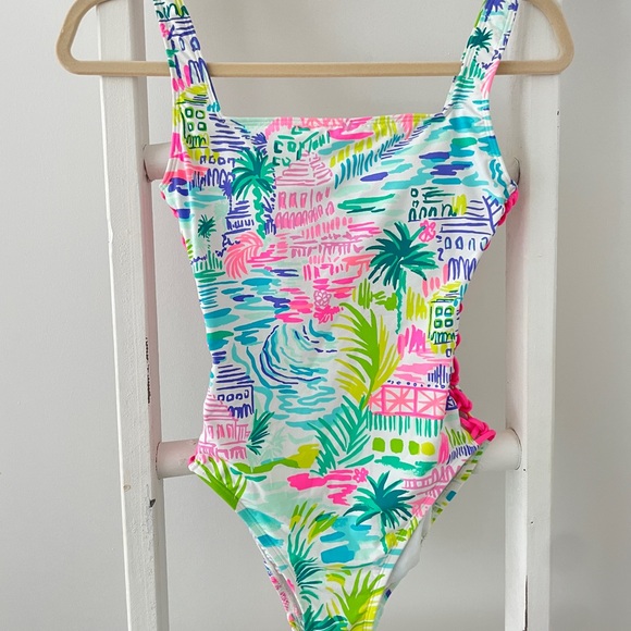 Lilly Pulitzer Vibrant Tropical One Piece Swimsuit - Picture 1 of 8